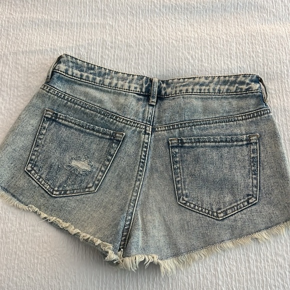 Pacsun shorts never worn - Picture 3 of 3